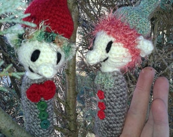 Finger puppets Himpelchen and Pimpelchen, about 15 cm high, crocheted