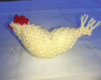 Huhn gestrickt,  ca 8 cm lang nach Waldorfart