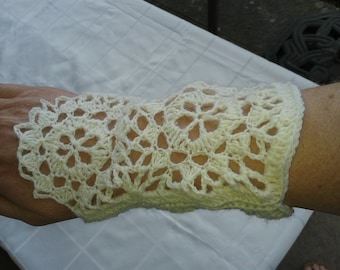 Menottes gants de marché avec dentelle crochetée en pure laine vierge blanche, 18 cm de long, 24 cm de circonférence