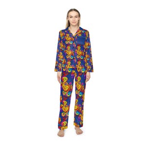 Peace And Love Women&#39;S Satin Pajamas (Aop)