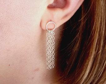 Örhängen i sterlingsilver med kedjor, kristallörhängen, smycken i 925 silver, örhängen i strängar, örhängen med stora linjer, smycken i present i silver