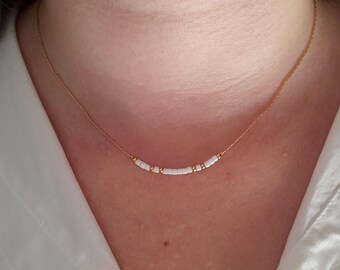 Collar de cuentas blanco y dorado, collar mínimo delicado para mujer, regalo para ella, joyas minimalistas de oro, collar delicado boho fino