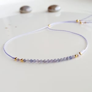 Gold Tansanit verstellbar Armband, dünne Seide Schmuck, dünne Kristall Armband, Energie Geschenk für sie, Empaths hohe Sensibilität Schutz