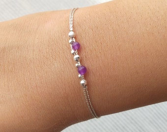 Bracelet en argent améthyste, bracelet en chaîne de pierres précieuses violettes, bracelet empilable semi-précieux fait à la main, bracelet en perles d'argent, pierre de naissance de février