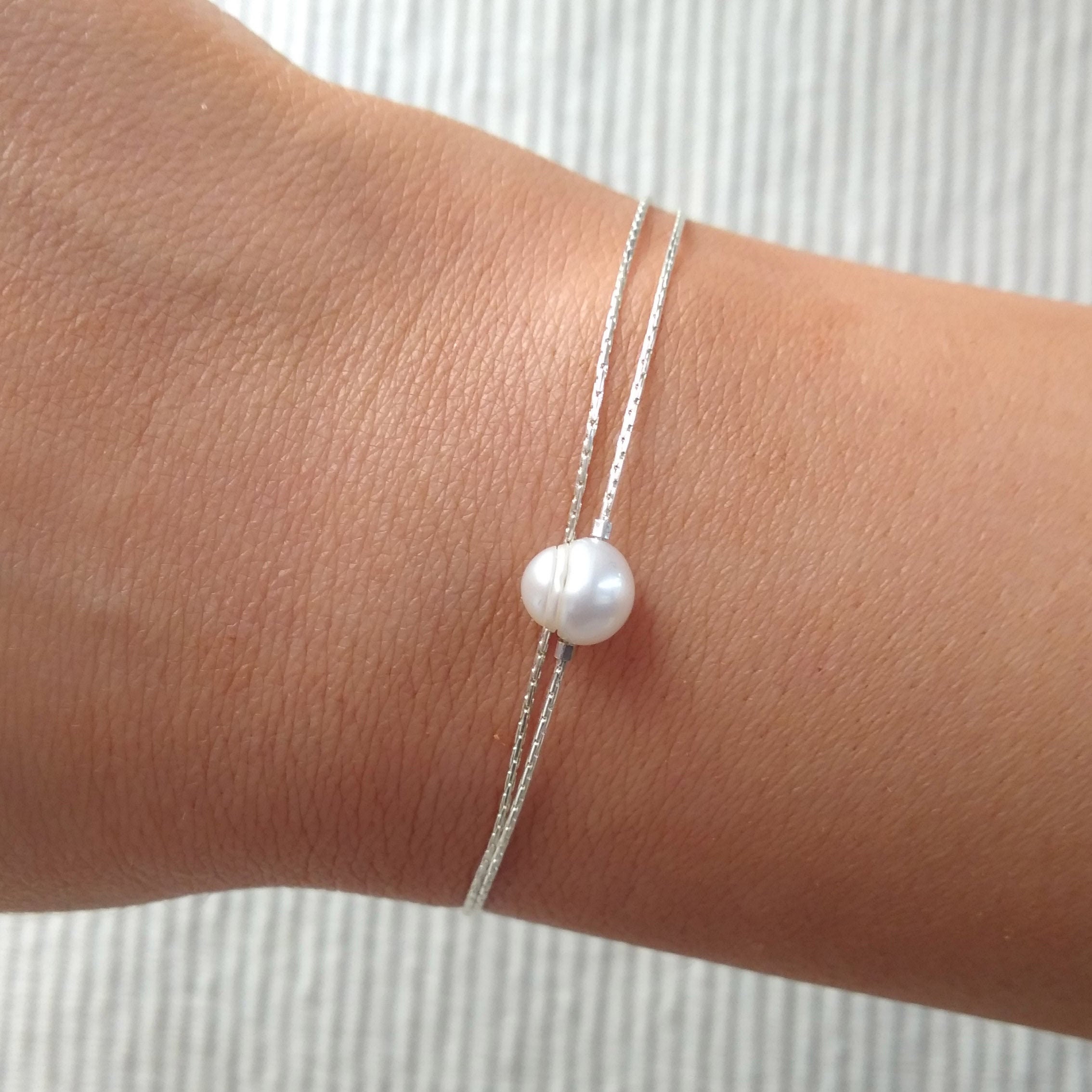 Single pearl sale bracelet silver