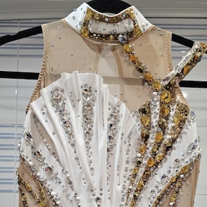 white and gold skater dress H&M Ivory White Gold Paisley Pleated Mini Skater Dress size M 12 14 Summer Beach