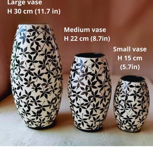 Handgegooide vaas, zwart-witte vaas, hoge bloemenvaas, rustieke vaas, handgemaakt primitief herfstdecor, cadeau nieuwe huiseigenaar afbeelding 4