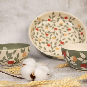 Handgeschilderde keramische kom, groen-witte snackkom appelontwerp, noten handgegooide kom, primitief herfstdecor, cadeau nieuwe huiseigenaar