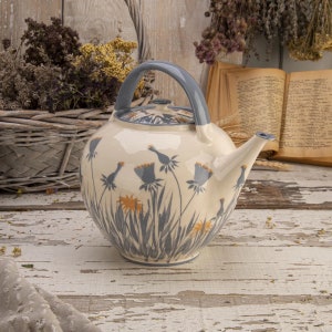 White Botanical Teapot – Handpainted with Dandelions – Ceramic Tea Gift – Elegant Nature-Inspired Pottery for Her or Him