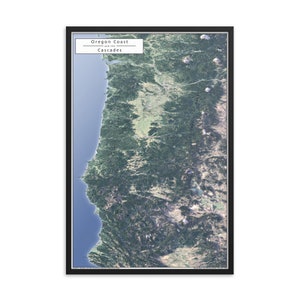 Może przedstawiać: Zobrazowana mapa wybrzeża Oregonu i Kaskad. Mapa jest zdjęciem satelitarnym w czarnej ramie.