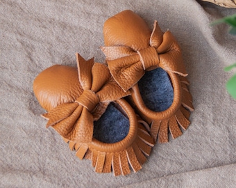Baby shoes, Baby girl shoes, Baby girl moccasins,  moccasins baby, Leather moccasins, Infant moccasins, Newborn shoes,Moccasins with bow