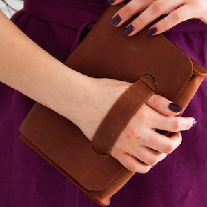 Leder-Clutch-Tasche für Frauen, personalisierte Clutch-Geldbörse, Clutch mit Handschlaufe, Leder-Handgelenk-Clutch, handgefertigte Leder-Clutch
