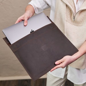Leather MacBook Pro 14 sleeve, MacBook protective case, 17 inch laptop sleeve, MacBook Air 15 leather case, Monogrammed MacBook Air sleeve