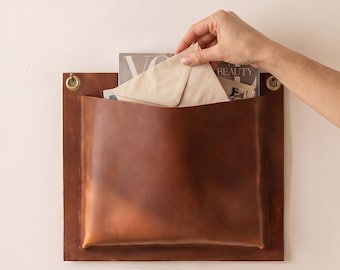 Leather wall pocket mail organizer, Entryway mail organizer, Personalized leather wall pocket, Hanging mail organizer, Wall magazine pocket