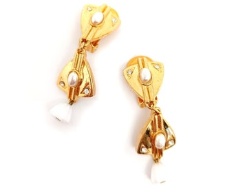 Vintage earrings with clip closure. Pendientes vintage con cierre de clip