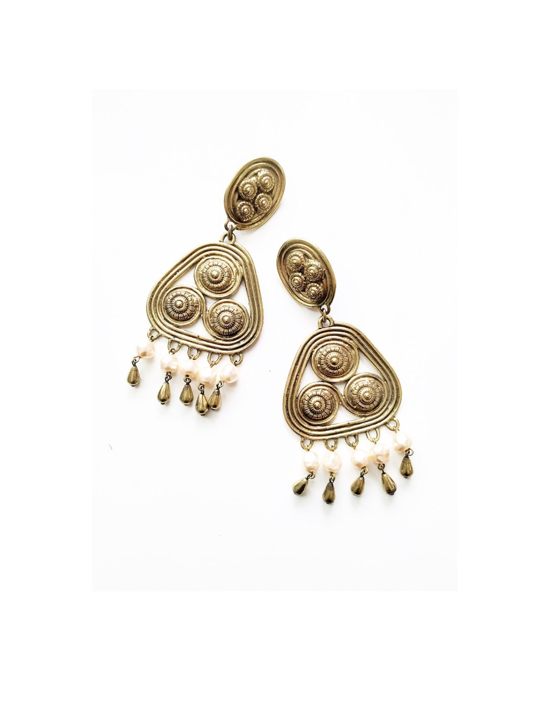Orecchini vintage con chiusura a clip. Orecchini vintage con chiusura a