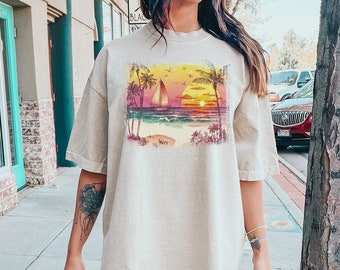 Camiseta de verano con estampado retro de atardecer tropical, camiseta vintage de playa con palmeras y acuarela colorida, colores cómodos, camiseta de naturaleza, linda camiseta gráfica unisex.