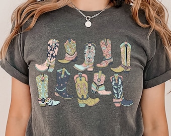 Cowgirl Boots Shirt Cute Country Shirts Cowgirl Shirt Western Country Concert Tee Western Graphic Tee for Women Graphic Tee Nashville Shirt