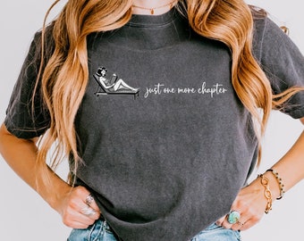 One More Chapter Crop Top, Retro Bookish Crop Top, Bookworm Crop Top, Bookish Crop Top, Booktrovert Book Lover Gift, Comfort Colors