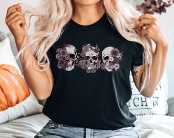 Camiseta de calavera floral, camiseta de calavera con flores, camiseta con gráfico bohemio Gobblincore, camiseta de Halloween de otoño con esqueleto botánico de bruja y calavera en flor para mujer planta