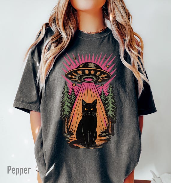 UFO Cat Abduction Shirt, Funny Vintage Retro Graphic Alien Tshirt, Comfort Colors T-shirt, Paranormal Oversized Aesthetic UFO Tee