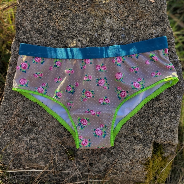 gepunktete Panty, Rosen Slip, Höschen, Unterwäsche für Damen Gr.38 Blumen, Rosen,  Einzelstück Unterhose grün, romantisch