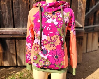 Hoodie mit Blumen, Retroblumen, Kapuzenpullover für Damen Gr. 36-48, geblümter Pullover Peach