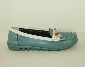 Vintage   Women's Turquoise Leather Loafers Flat Pumps Boat Casual Comfort Shoes Sz 4 / 37