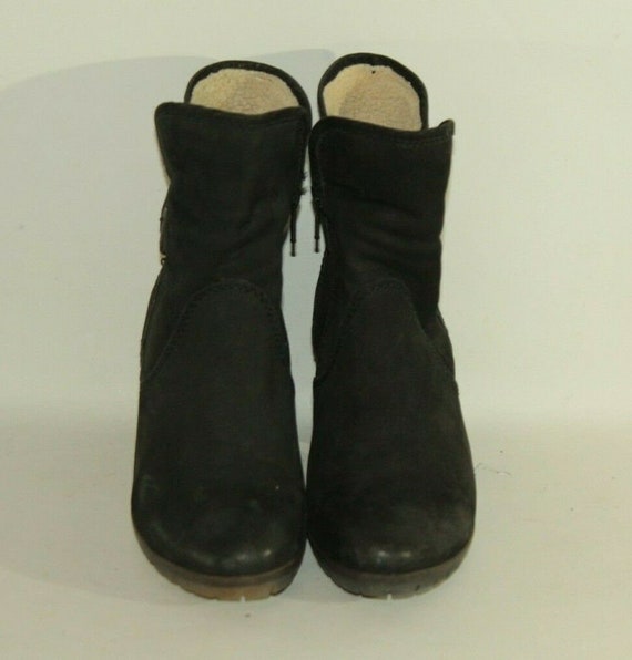 black ankle boots size 3