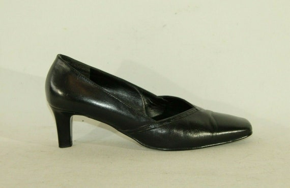 black leather court shoes mid heel