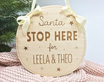 Santa stop here sign, personalized Christmas sign, Christmas wall hanging, kids holiday decor, personalized gift