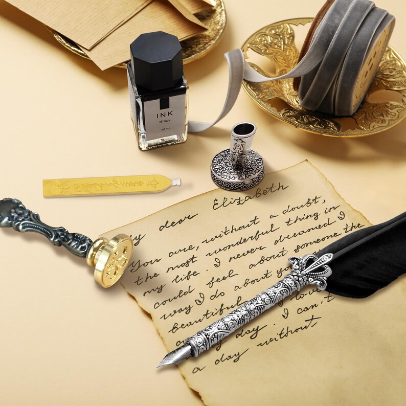 Personalized Feather Quill Pen Set — 18 Nibs, Ink, Engraved Stand — Calligraphy Gift Set, Writer Gift + Gold Foil Note Card bild 4