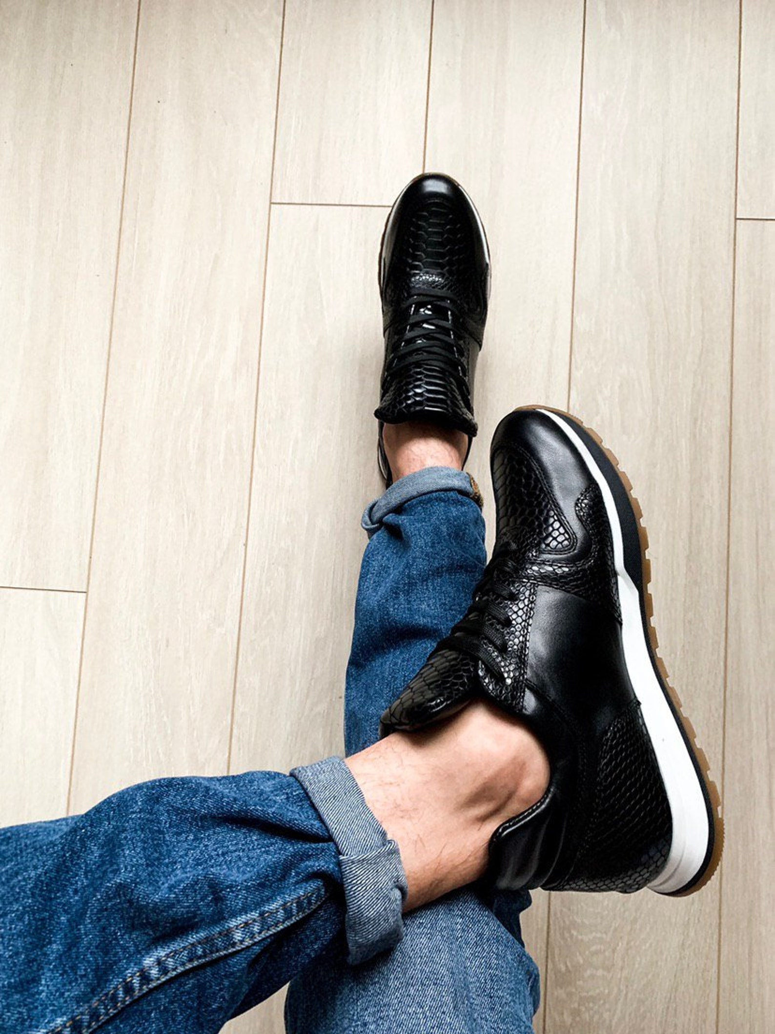 shoes, sneakers, boots, loafers, ballet flats, slippers, sandals, women's shoes shoes, sneakers, boots, loafers, ballet flats, slippers, sandals, women's shoes
