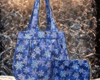 Snowflakes On Blue Handbag Set