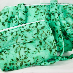 Handgemaakte handtas/portemonnee met ritssluiting &quot;Green Vines&quot;.