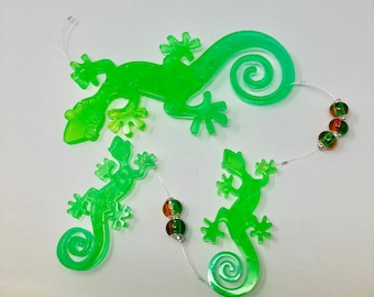 Green/Yellow Resin Gecko 23"