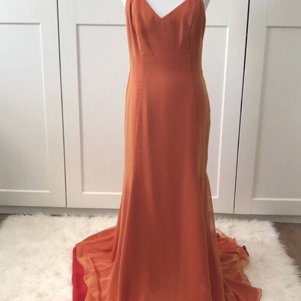 Y2K Vintage Vera Wang Orange Chiffon Replica Evening Gown/Dress Size 8