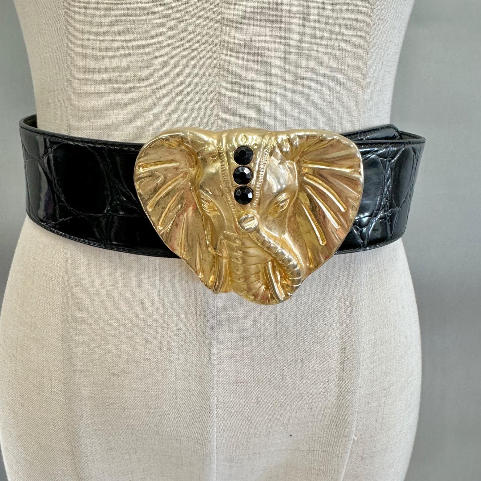 Crown Pacific Vintage Gold Tone Elephant Buckle Black Faux  display picture 2