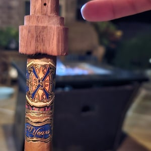 lakson tobacco Lakson Group