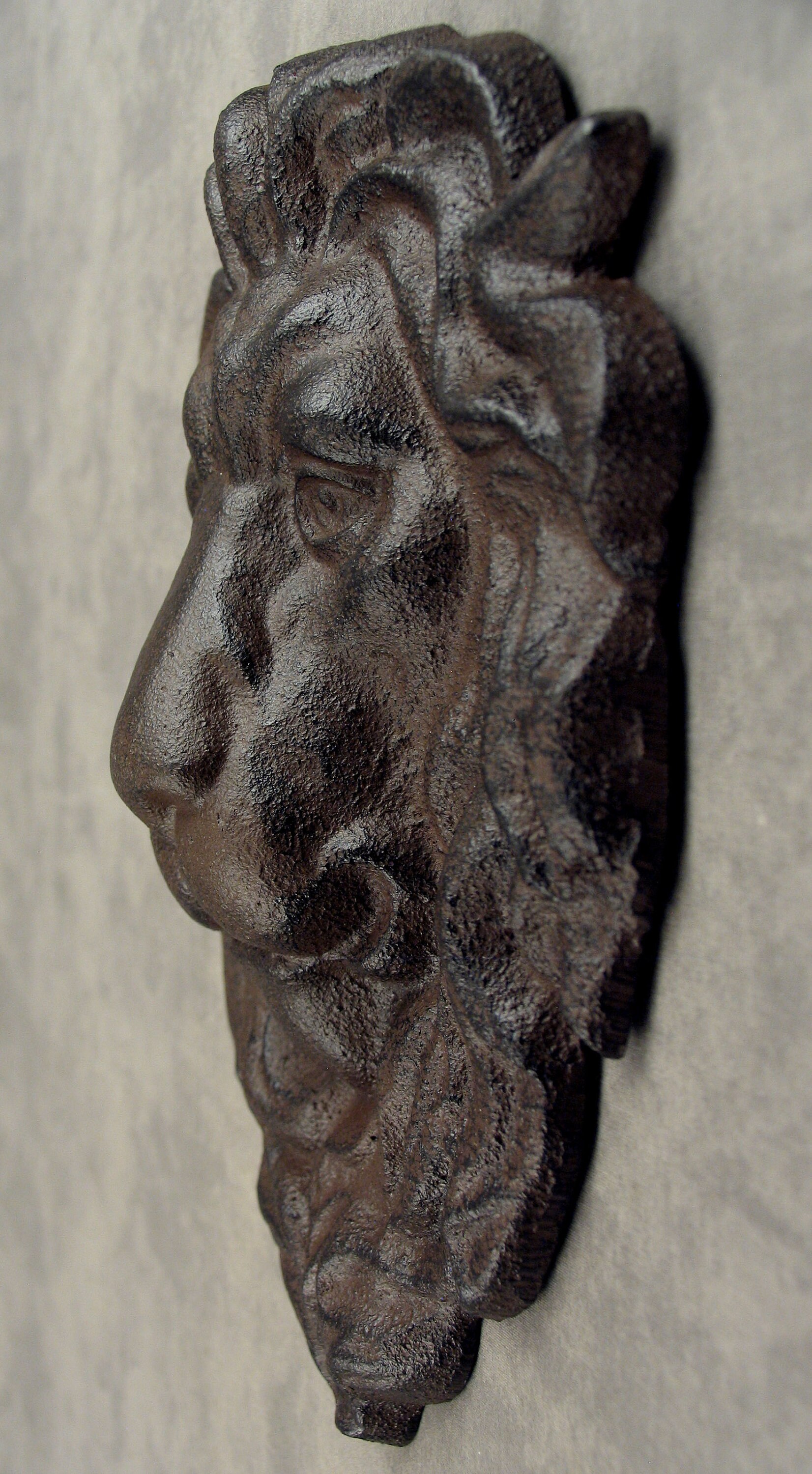 MAJESTIC LION HEAD Cast Iron WALL SCULPTURE ~ ANTIQUED BROWN ~ 