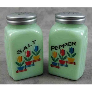 Jadeite GREEN Glass Multi-Color Dutch Tulip SALT & PEPPER Shaker Depression Style