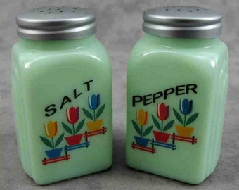 Jadeite GREEN Glass Multi-Color Dutch Tulip SALT & PEPPER Shaker Depression Style