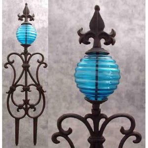 Fleur-de-lis & BLUE Glass GLOBE Cast Iron Garden STAKE Yard Art Garden Decor