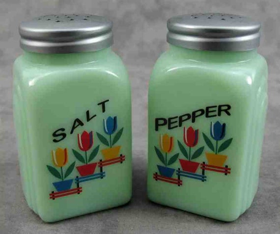 Norpro Glass Salt or Pepper Shaker, Single, As Shown