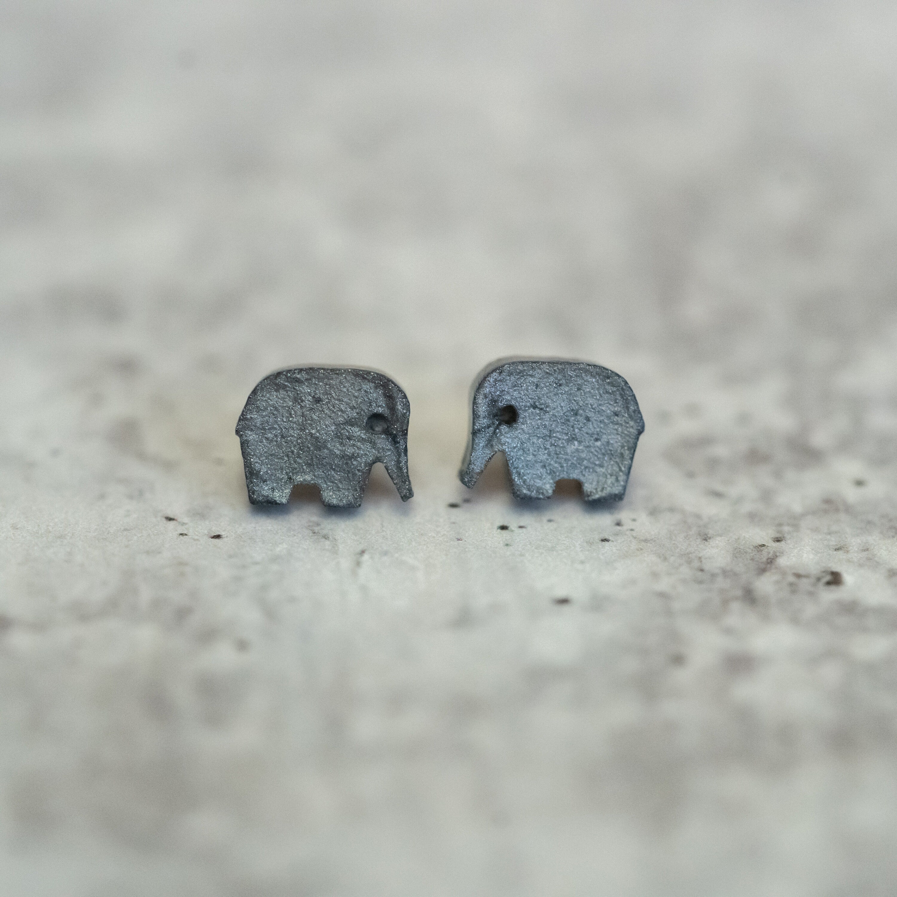 Sterling Silver Stud Elephant Gray Resin Sterling Silver Stud Elephant Gray Resin