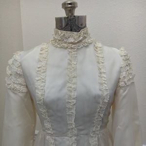 Vintage 60/70s Lorrie Deb San Francisco Wedding Dress (Size 9/10)