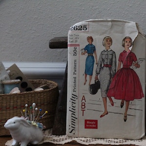 Vintage Simplicity 2625 Sewing Pattern Sub-Teen Size 10s (1958)