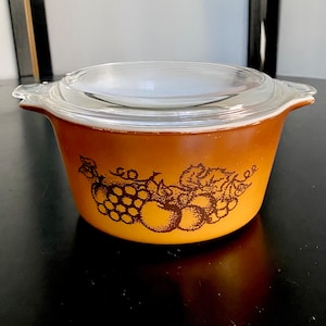 Vtg Pyrex OLD ORCHARD 1qt Round Covered Casserole Dish #473, Pyrex Clear Lid #470C, Ombre Brown Cookware w Orchard Fruit Pattern, 1970s