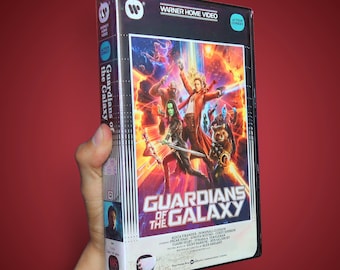 Grafika pudełka VHS „Strażnicy Galaktyki” – POBIERZ