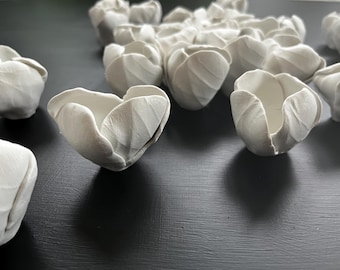 Hand-sculpted Clay Tulip Wall Sculpture – Botanical Wall Flower Art Set of 30